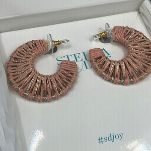 Stella & Dot Macrame Hoop earrings new in box